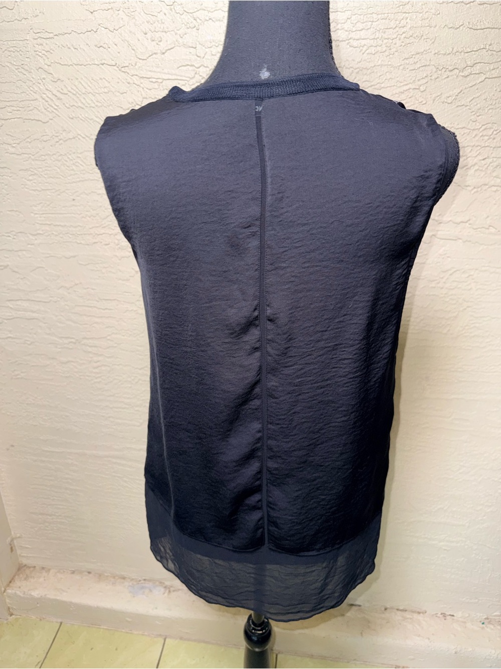 Vince S Black Contrast Ladder Stitch Tank Blouse Quiet Luxury Minimalist - Picture 6 of 8